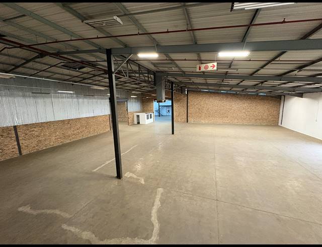 4,701M² WAREHOUSE TO LET IN KEMPTON PARK CENTRAL